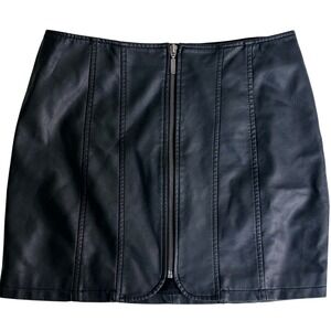 Free People Layla Vegan Mini Skirt Black Zip Front Size 4 EUC